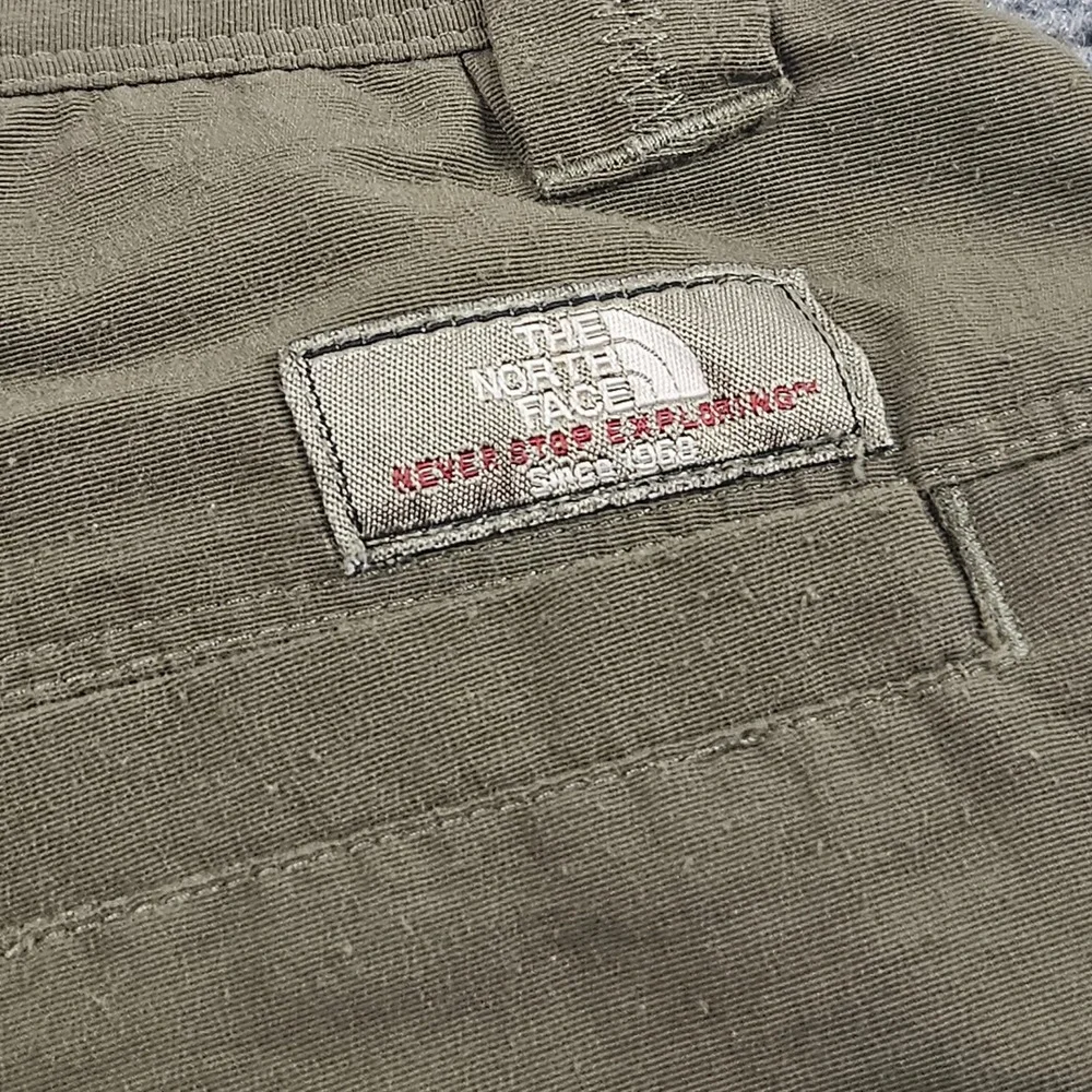 The North‎ Face Hiking Pants Mens 40 Short Green Straight Leg Outdoor Gorpcore